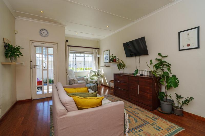 2 Bedroom Property for Sale in Harfield Village Western Cape